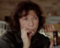 Lily Tomlin smoking